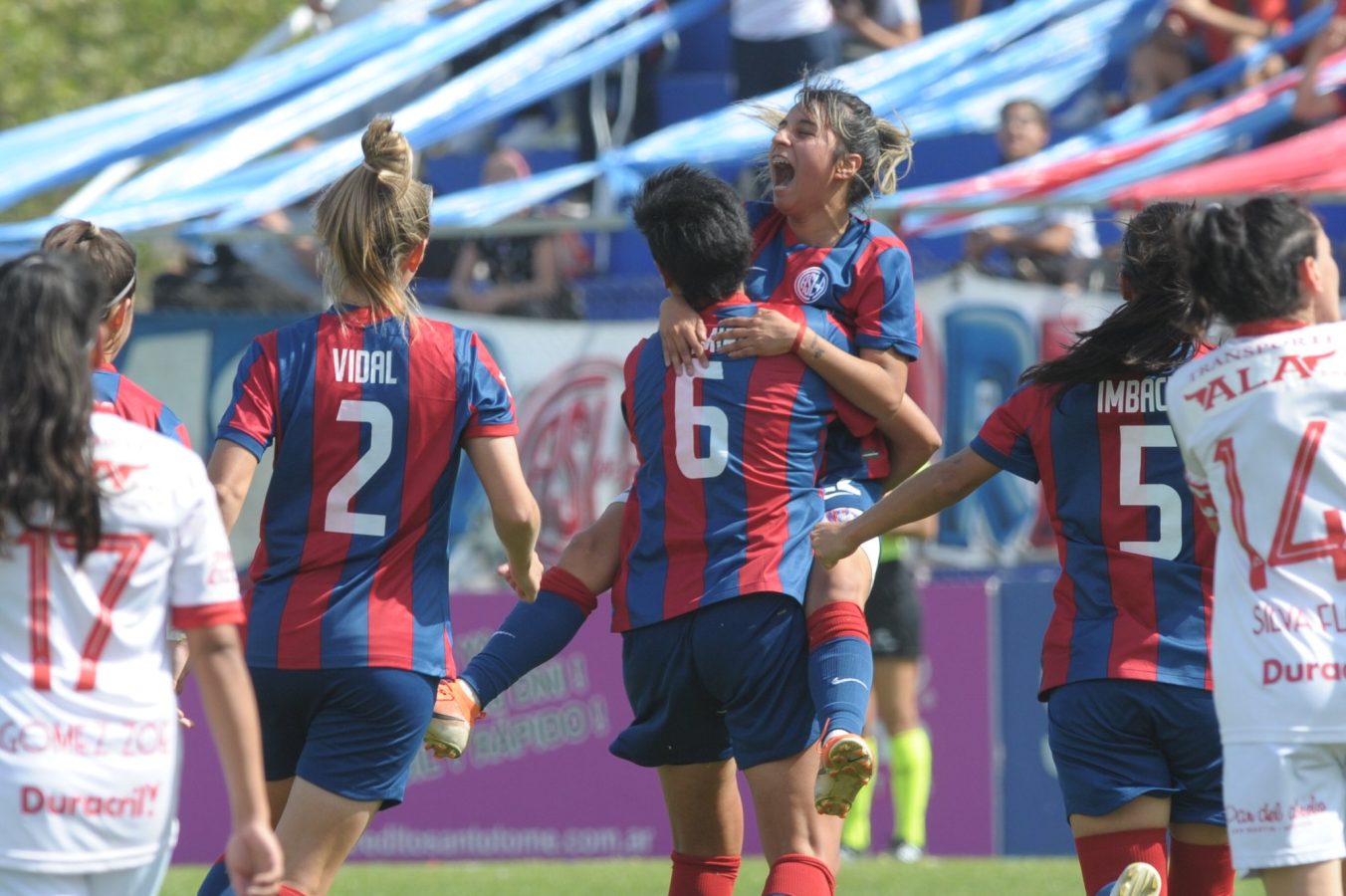 Triunfo de las Santitas en el clásico San Lorenzo de Almagro