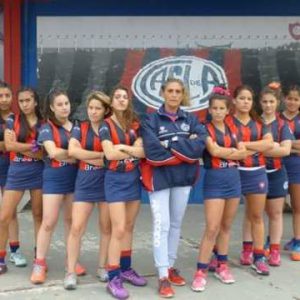 Hockey Femenino: por la lluvia, solamente pudo jugar la tira “C”