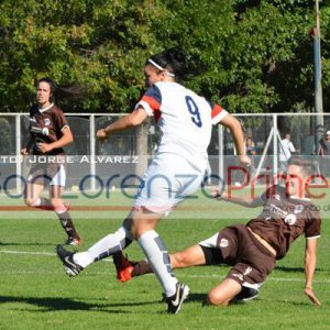 Fútbol Femenino: las Santitas volvieron con una goleada 