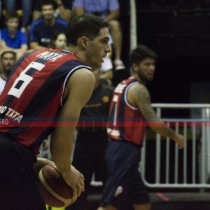 LNB: el Ciclón reaccionó a tiempo y venció a Argentino en Junín