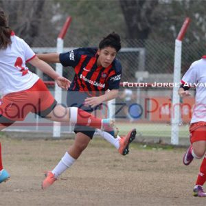 Fútbol Femenino: la clásica costumbre de ganarle a Huracán