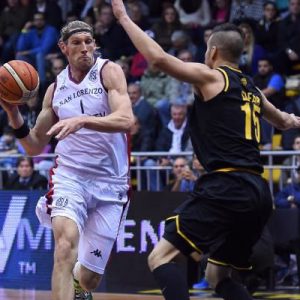 LNB: el Ciclón barrió a Obras y va por Gimnasia de Comodoro