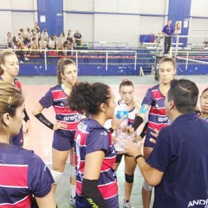 Vóley Femenino: victorias y clasificación al cuadrangular