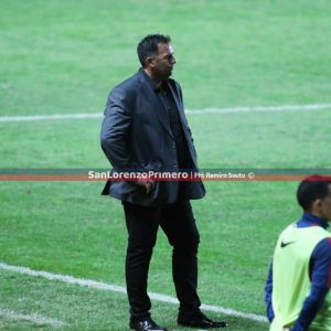 Dabove y el duelo ante Santos: algunas dudas y un jugador al límite