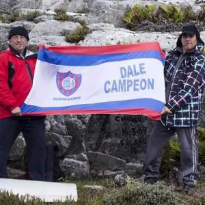 La bandera de San Lorenzo que estuvo en Malvinas