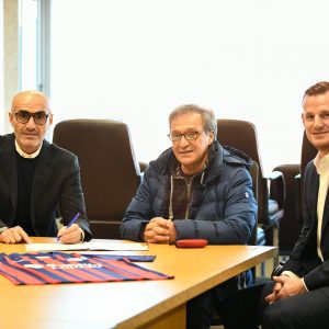 Paolo Montero firmó su contrato hasta diciembre de 2022 con San Lorenzo