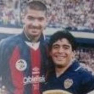 El último jugador que compartió cancha con Maradona se retira