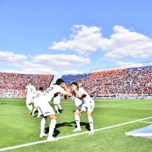 San Lorenzo y Unión de Santa Fe: el debut del Romero Team en el Nuevo Gasómetro y la consagración récord