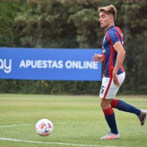 Primer contrato para otro juvenil del club