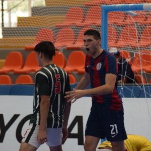 El futsal ganó, y mañana irá por la clasificación