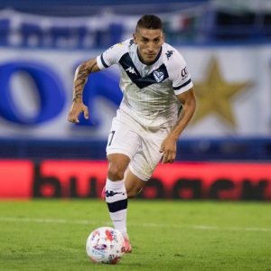 ¿Cómo sigue la negociación por Ricardo Centurión?