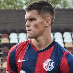Superó una leucemia y ahora juega en la Primera de San Lorenzo