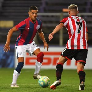Otro juvenil firmó su primer contrato con San Lorenzo