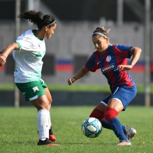 Debut con victoria para las Santitas