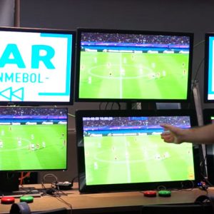 Capacitación sobre el VAR para el plantel y cuerpo técnico