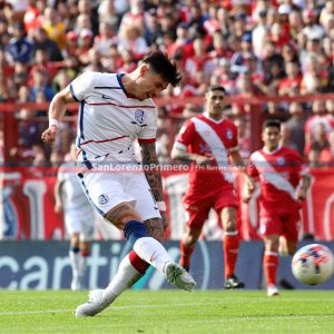Bareiro: “Al que le toque jugar por San Lorenzo tiene que dejar el alma”