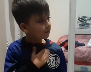 Un cuervito y su hermosa mañana post clásico