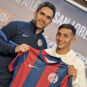 Otro juvenil firmó su primer contrato con el club