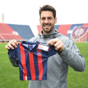 Un cuervito más en San Lorenzo