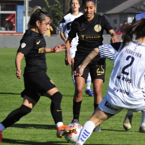 Volvieron las Santitas y ganaron en casa