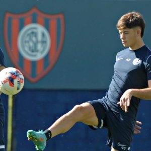 Insua apela a la rotación en San Lorenzo