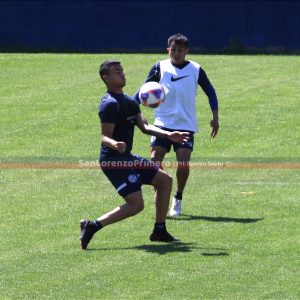 Insua sorprendió y probó un equipo diferente para recibir a Vélez