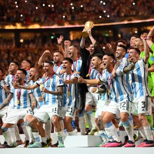 Scaloni, Messi, Angelito y el Papu campeones del mundo