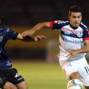 San Lorenzo e Independiente del Valle: el gol de un campeón del mundo y un escándalo