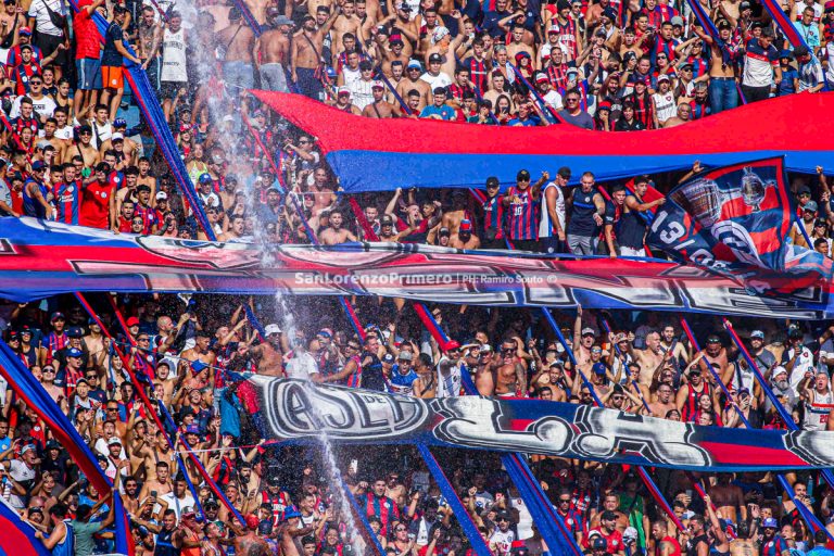 Popular tribuna hinchada San Lorenzo