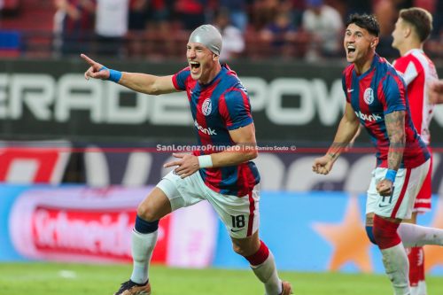 Adam Bareiro Andrés Vombergar gol San Lorenzo