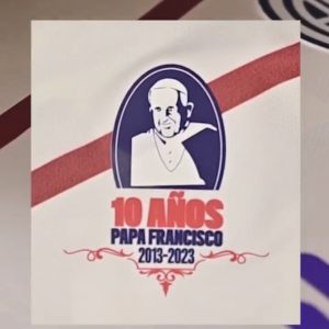 Parche conmemorativo por los 10 años de Francisco