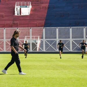 Insua mete once cambios para ir a Tucumán