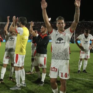 ¿Cómo llega Instituto para visitar a San Lorenzo?