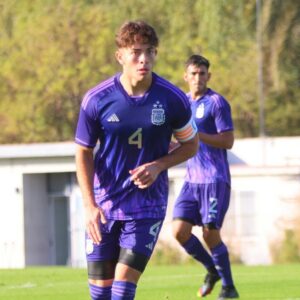 Giay, titular y capitán en el primer amistoso previo al Mundial Sub 20
