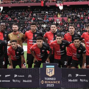 ¿Cómo llega Colón para visitar a San Lorenzo?