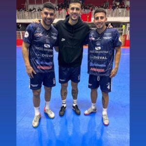Partido a beneficio entre viejos conocidos y un campeón del mundo