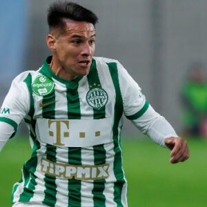 Carlos Auzqui, a un paso de ser el primer refuerzo para Insua