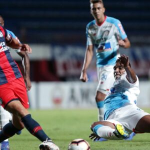 ¿Cómo le fue a San Lorenzo recibiendo a equipos colombianos?