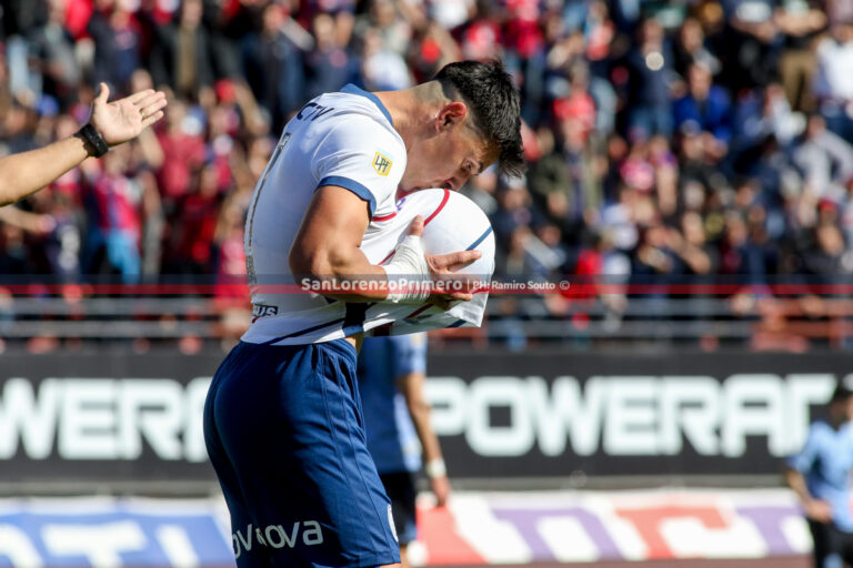 Adam Bareiro penal gol San Lorenzo
