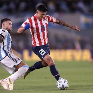 ¿Cómo fue el debut de Bareiro contra Argentina?