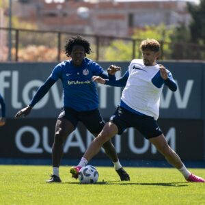 Práctica y fútbol pensando en el Tomba