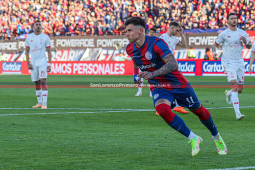 Adam Bareiro penal gol San Lorenzo