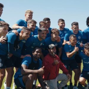 El gomero que se vistió de héroe visitó al plantel de San Lorenzo