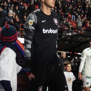 ¿Quién es el arquero juvenil de San Lorenzo que va al banco por Copa Argentina?