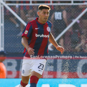 Gastón Hernández: el regreso en San Lorenzo ante un rival que lo tiene marcado