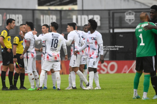 ¿San Lorenzo podría dejar libres a dos jugadores?