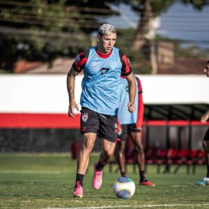 El 9 que suena para reemplazar a Bareiro