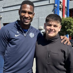 El streamer cuervo que dejó las redes pero cumplió su sueño de conocer el plantel de San Lorenzo