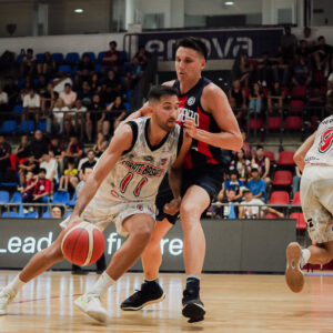 El básquet despidió el año con una derrota