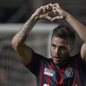 Tito Villalba fue presentado en Peñarol